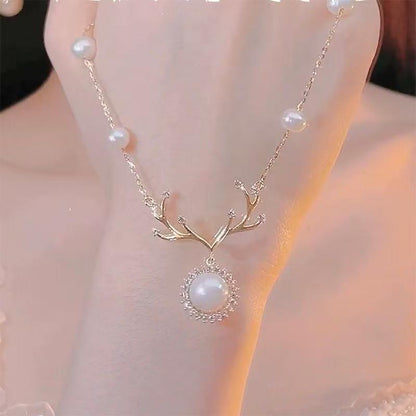 White Shell Deer Necklace, Chic Minimalist Pendant, Luxury Fashion Jewelry, Romantic Birthday Gift for Women