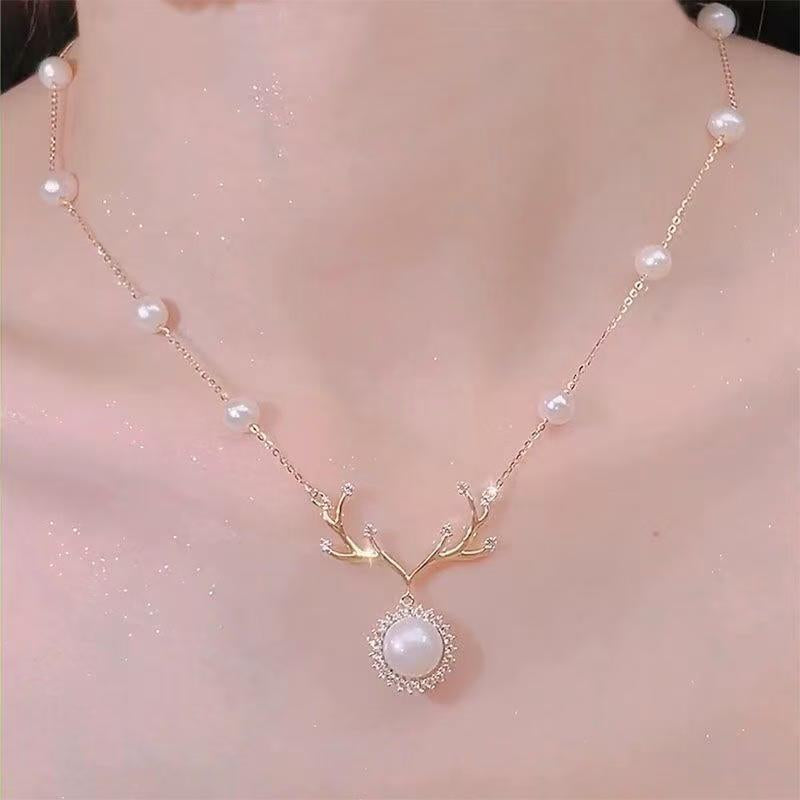 White Shell Deer Necklace, Chic Minimalist Pendant, Luxury Fashion Jewelry, Romantic Birthday Gift for Women